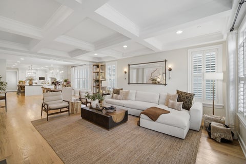 Tiny photo for 709 E Sunnyside Avenue, Libertyville, IL 60048 (MLS # 12747872)