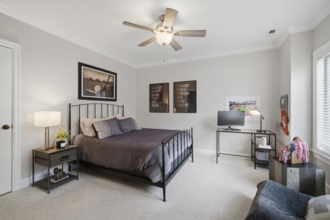 Tiny photo for 709 E Sunnyside Avenue, Libertyville, IL 60048 (MLS # 12747872)