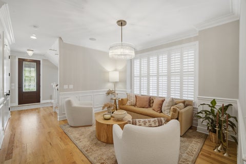 Tiny photo for 709 E Sunnyside Avenue, Libertyville, IL 60048 (MLS # 12747872)