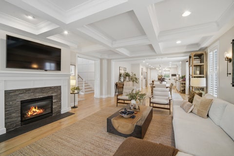 Tiny photo for 709 E Sunnyside Avenue, Libertyville, IL 60048 (MLS # 12747872)