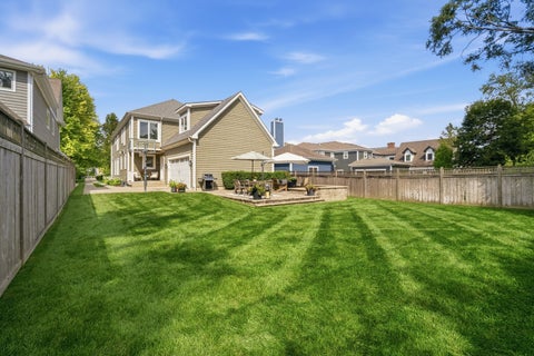 Tiny photo for 709 E Sunnyside Avenue, Libertyville, IL 60048 (MLS # 12747872)