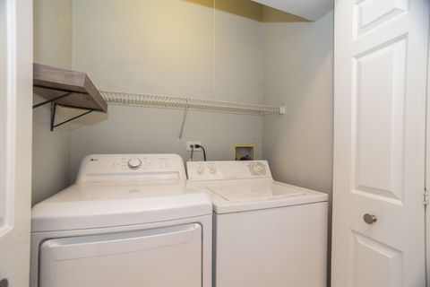 Tiny photo for 845 W Altgeld Street #3B, Chicago, IL 60614 (MLS # 12619686)