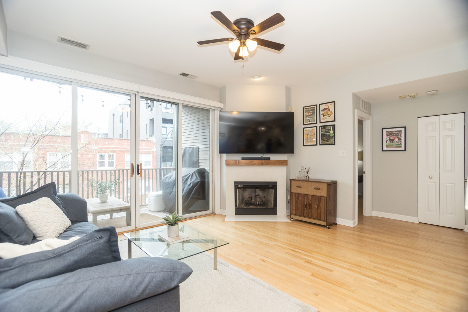 845 W Altgeld Street 3B