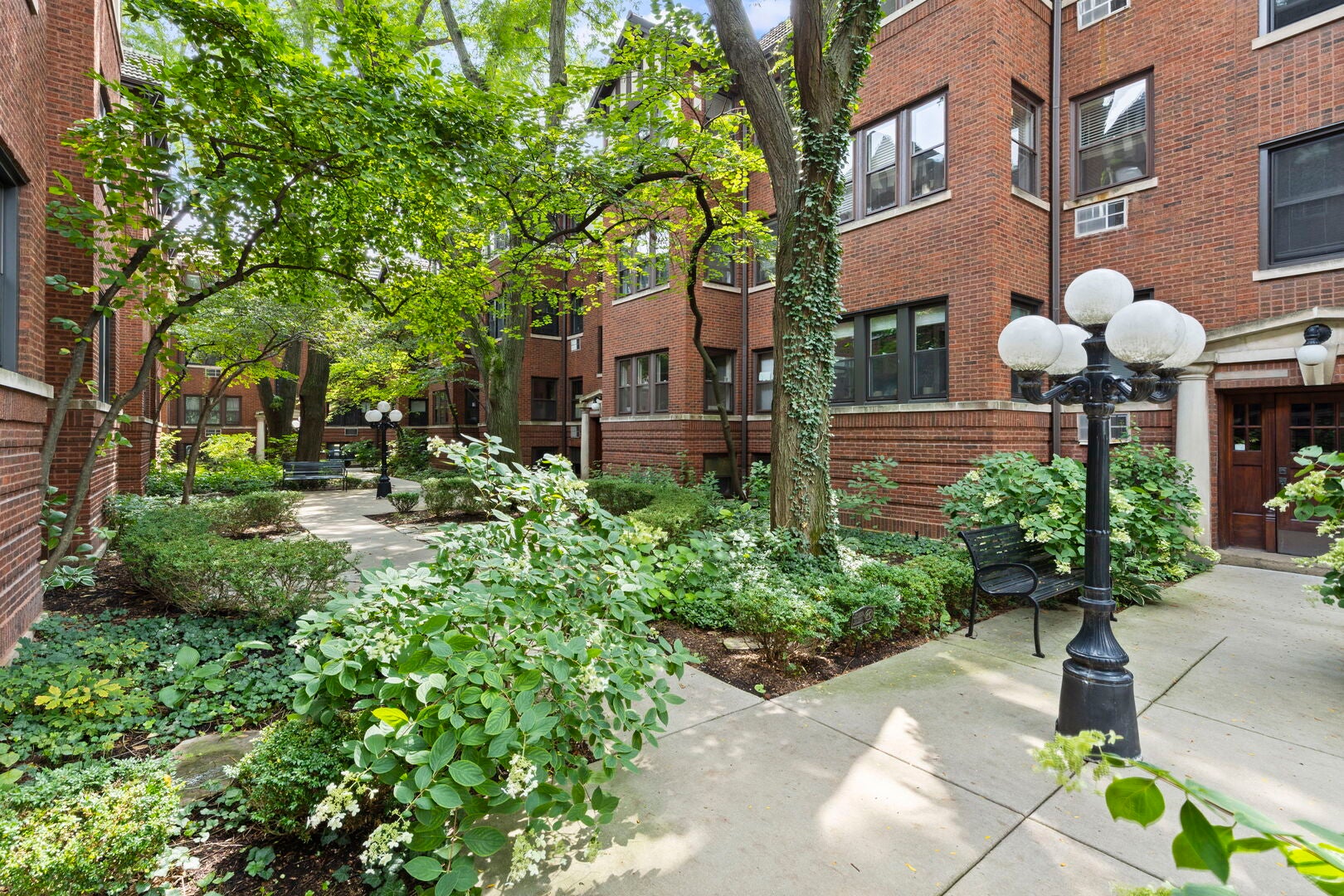 821 Lake Street 2S