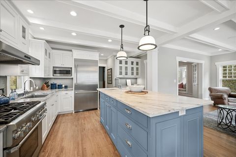 Tiny photo for 838 Lincoln Avenue, Winnetka, IL 60093 (MLS # 12572439)