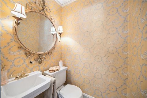 Tiny photo for 838 Lincoln Avenue, Winnetka, IL 60093 (MLS # 12572439)