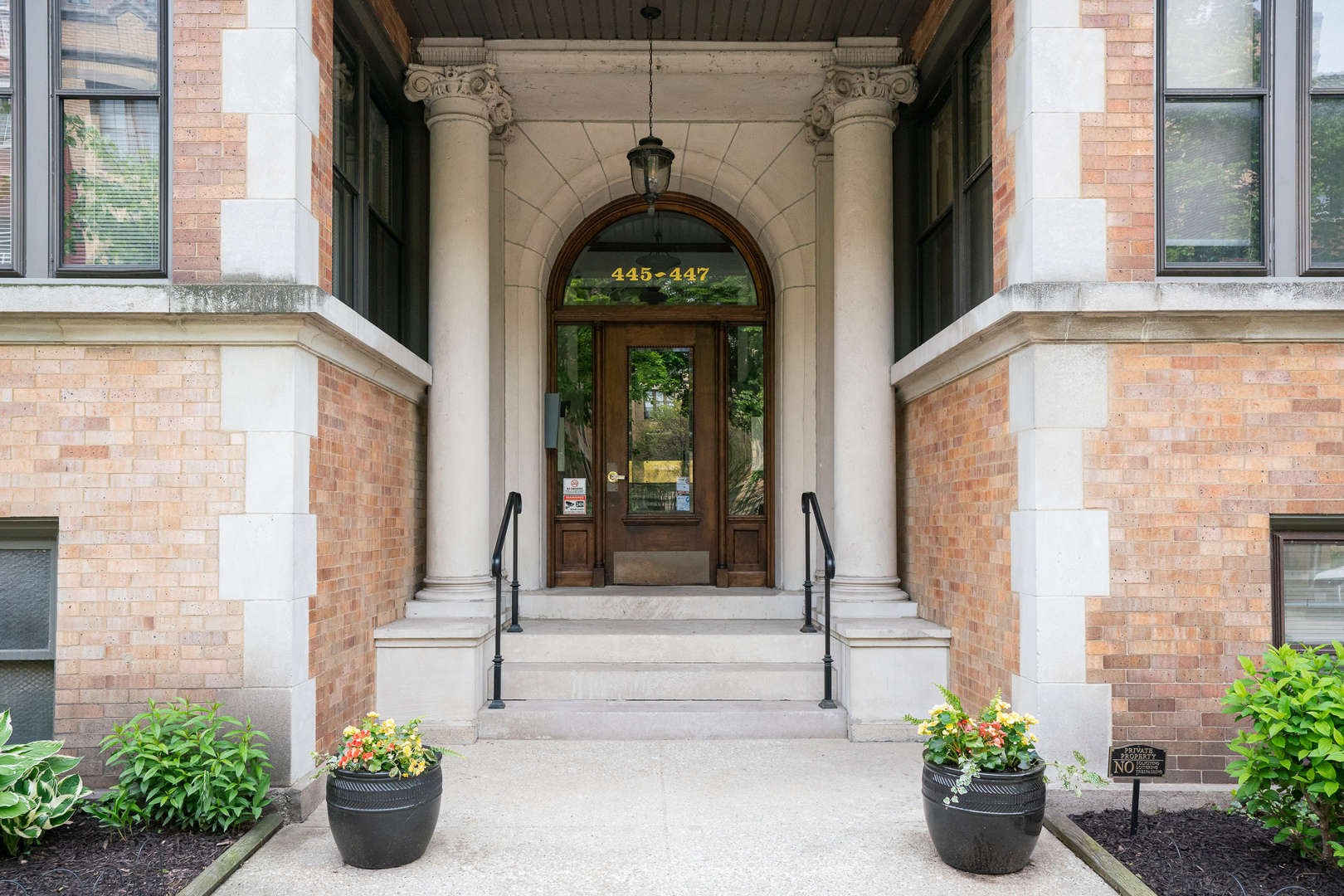 445 W SURF Street 3E