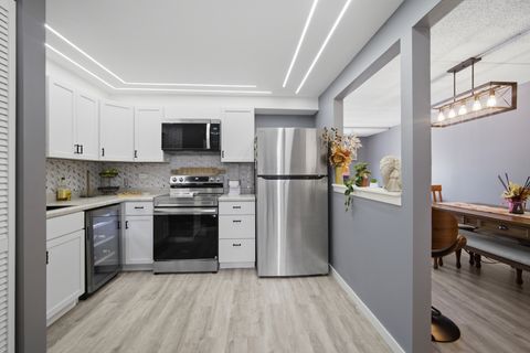 Tiny photo for 110 Klein Creek Court #3C, Carol Stream, IL 60188 (MLS # 12596091)