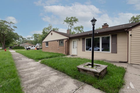 Tiny photo for 17057 Park Avenue, Lansing, IL 60438 (MLS # 12740564)