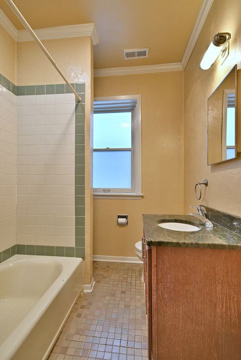 Tiny photo for 5445 N KENMORE Avenue #1S, Chicago, IL 60640 (MLS # 12507159)