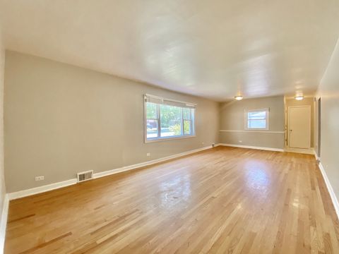 Tiny photo for 830 Latimer Lane, Flossmoor, IL 60422 (MLS # 12508304)