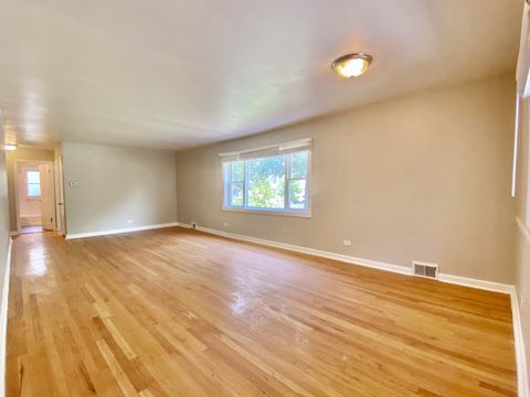 Tiny photo for 830 Latimer Lane, Flossmoor, IL 60422 (MLS # 12508304)