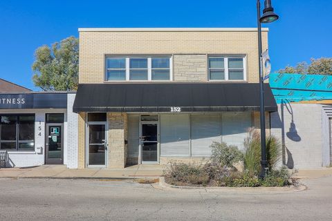 152 Burlington Avenue Clarendon Hills IL 60514