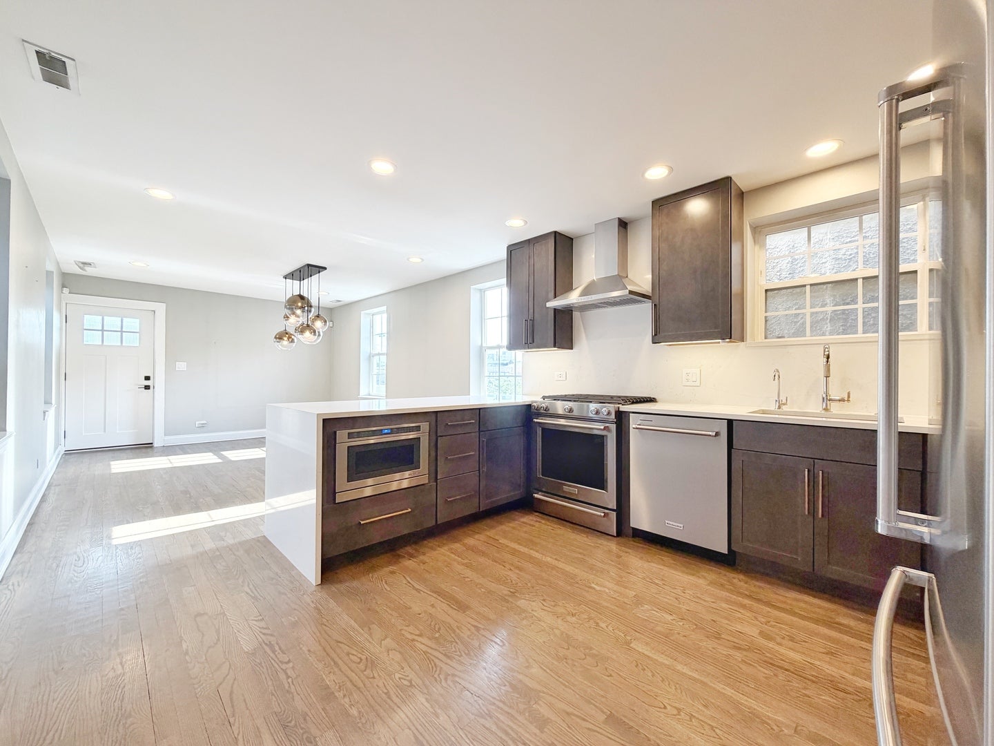 2427 W Grenshaw Street 2