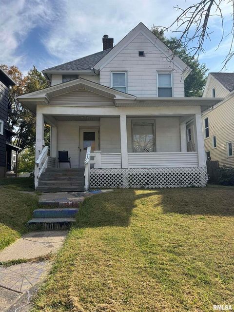 Photo of 715 IOWA Street, Davenport, IA 52803 (MLS # QC4268668)