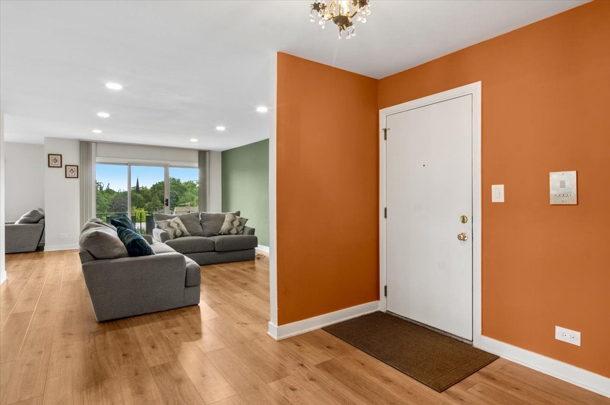 1010 N Harlem Avenue 504