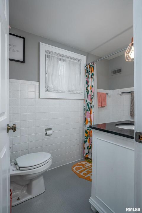 Tiny photo for 2636 12TH Street, Moline, IL 61265 (MLS # QC4269535)