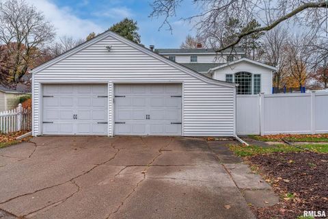 Tiny photo for 2636 12TH Street, Moline, IL 61265 (MLS # QC4269535)