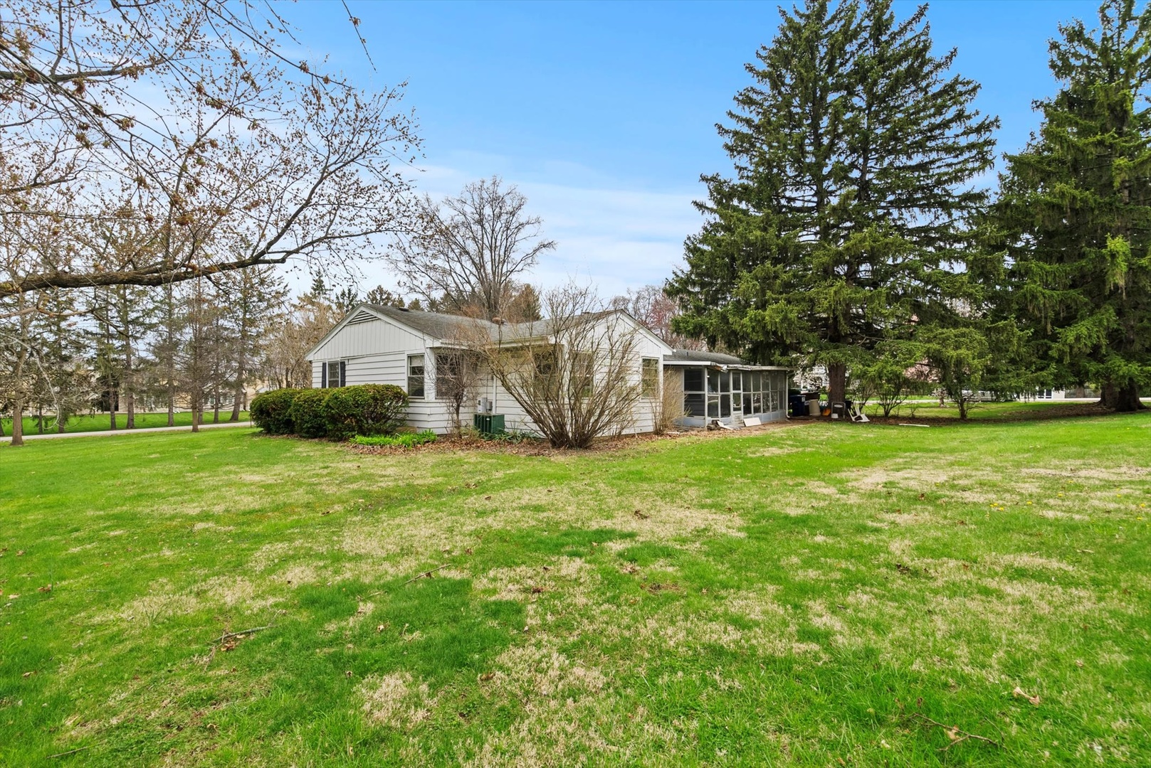 22W584 Ahlstrand Road