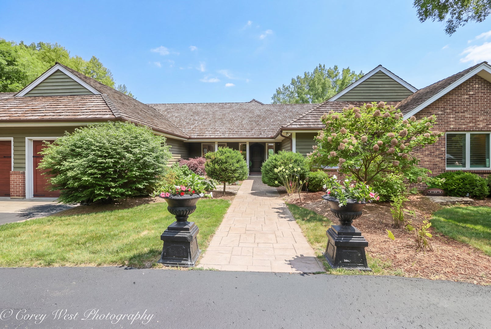 39W944 Deer Run Drive