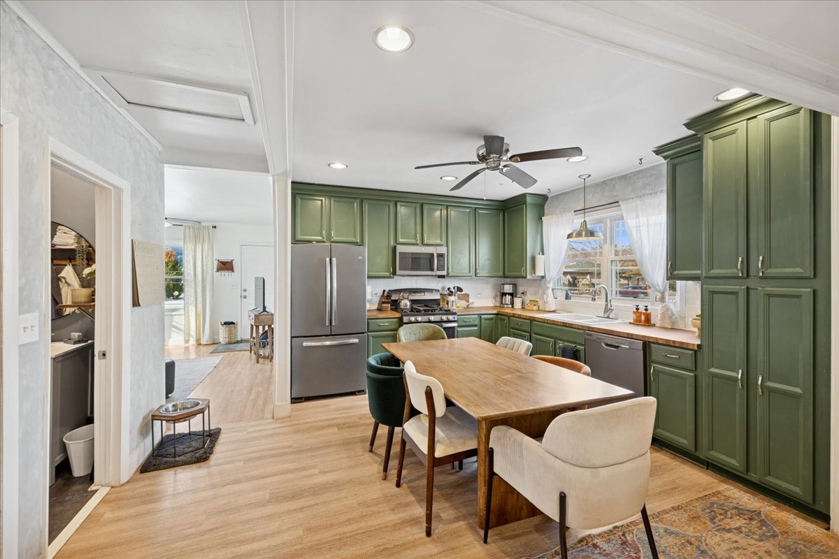 4707 River Drive