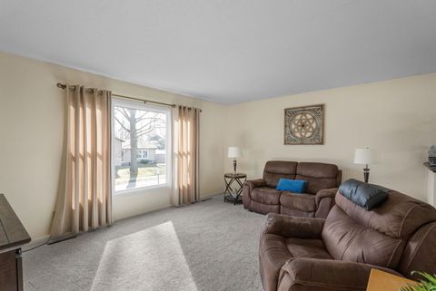 Tiny photo for 5644 Appomattox Road, Davenport, IA 52806 (MLS # 12599876)