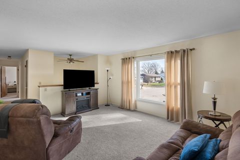 Tiny photo for 5644 Appomattox Road, Davenport, IA 52806 (MLS # 12599876)