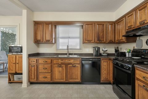 Tiny photo for 5644 Appomattox Road, Davenport, IA 52806 (MLS # 12599876)