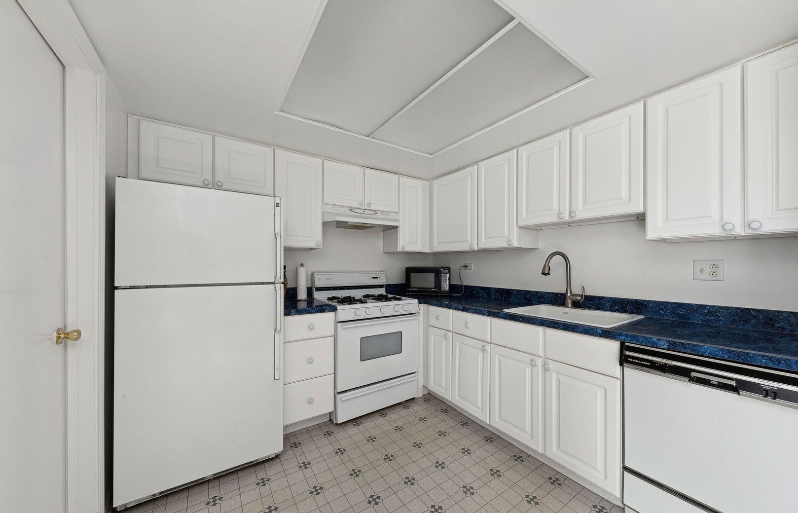 1817 Carlisle Court 1817