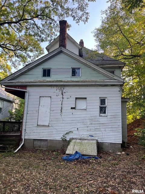 Tiny photo for 410 W 8TH Street, Davenport, IA 52803 (MLS # QC4268486)