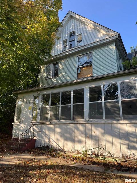 Tiny photo for 410 W 8TH Street, Davenport, IA 52803 (MLS # QC4268486)