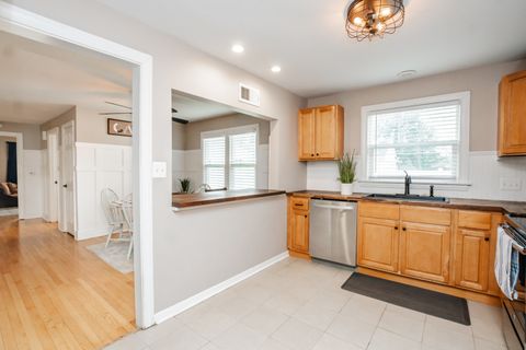 Tiny photo for 15W492 Concord Street, Elmhurst, IL 60126 (MLS # 12604772)