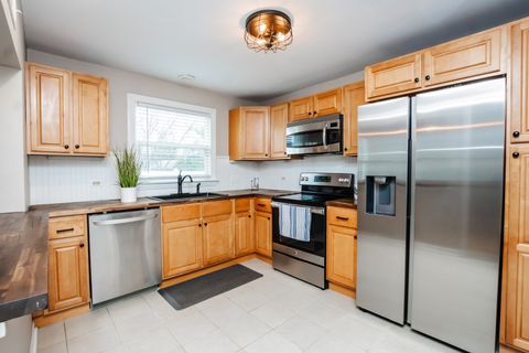 Tiny photo for 15W492 Concord Street, Elmhurst, IL 60126 (MLS # 12604772)