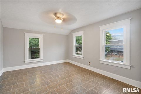 Tiny photo for 1220 COLLEGE Avenue, Davenport, IA 52803 (MLS # QC4267632)