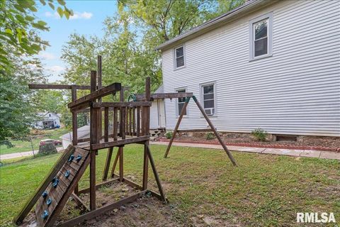 Tiny photo for 1220 COLLEGE Avenue, Davenport, IA 52803 (MLS # QC4267632)