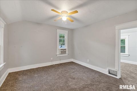 Tiny photo for 1220 COLLEGE Avenue, Davenport, IA 52803 (MLS # QC4267632)