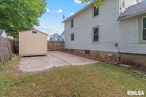 Tiny photo for 1220 COLLEGE Avenue, Davenport, IA 52803 (MLS # QC4267632)