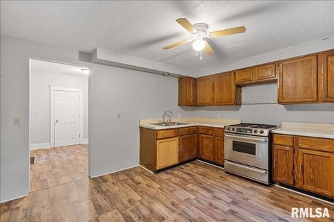 Tiny photo for 1220 COLLEGE Avenue, Davenport, IA 52803 (MLS # QC4267632)