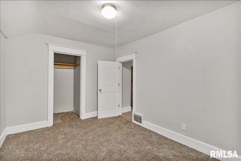 Tiny photo for 1220 COLLEGE Avenue, Davenport, IA 52803 (MLS # QC4267632)