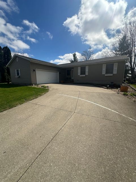 Tiny photo for 610 Kelley Drive, Heyworth, IL 61745 (MLS # 12603225)