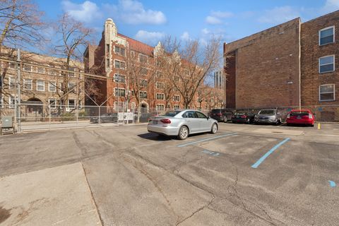 Tiny photo for 908 W Sunnyside Avenue #2C, Chicago, IL 60640 (MLS # 12576577)