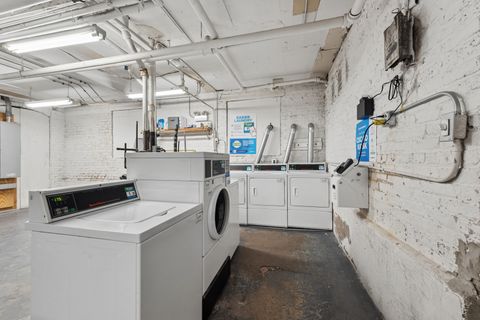 Tiny photo for 908 W Sunnyside Avenue #2C, Chicago, IL 60640 (MLS # 12576577)