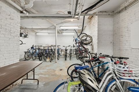 Tiny photo for 908 W Sunnyside Avenue #2C, Chicago, IL 60640 (MLS # 12576577)