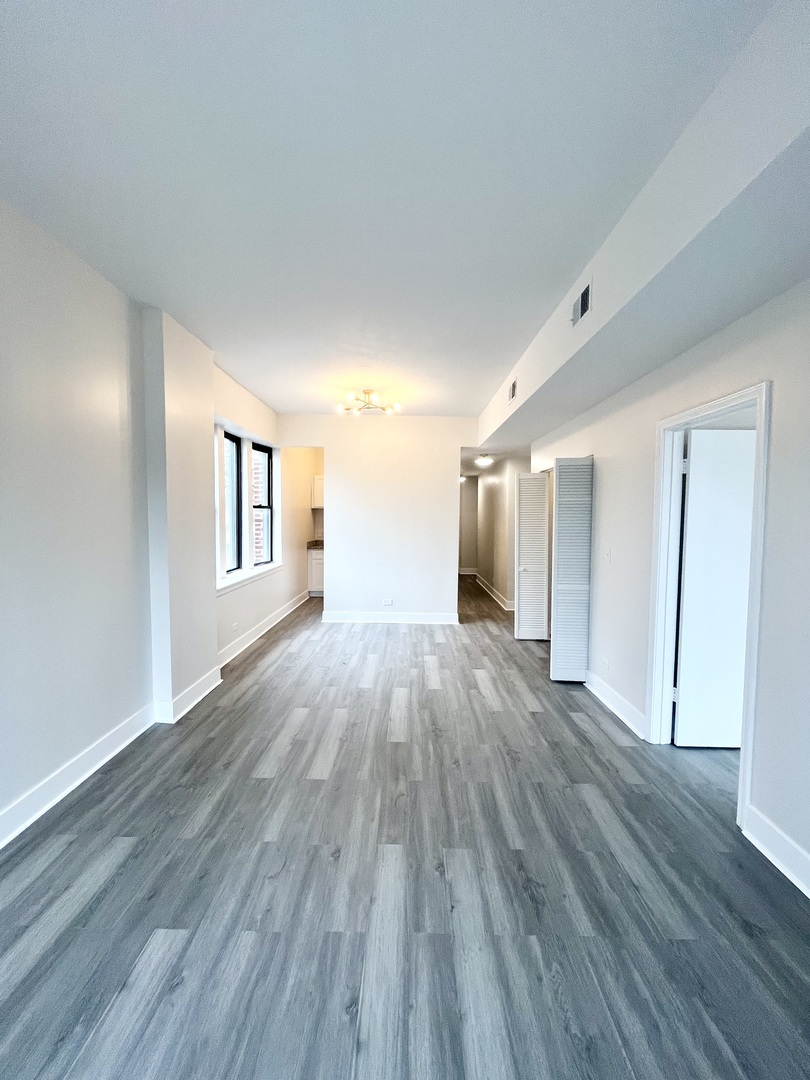 2258 S Sacramento Avenue 2B