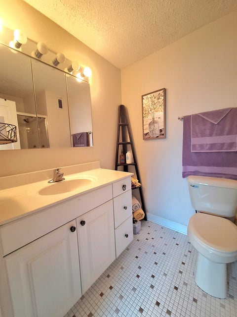 Tiny photo for 2211 S Stewart Avenue #4A, Lombard, IL 60148 (MLS # 12669444)