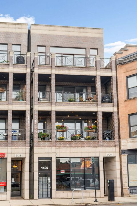 Photo of 1426 W IRVING PARK Road #4, Chicago, IL 60613 (MLS # 12486356)