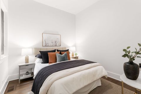 Tiny photo for 1426 W IRVING PARK Road #4, Chicago, IL 60613 (MLS # 12486356)
