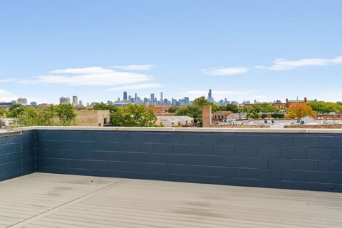 Tiny photo for 1426 W IRVING PARK Road #4, Chicago, IL 60613 (MLS # 12486356)