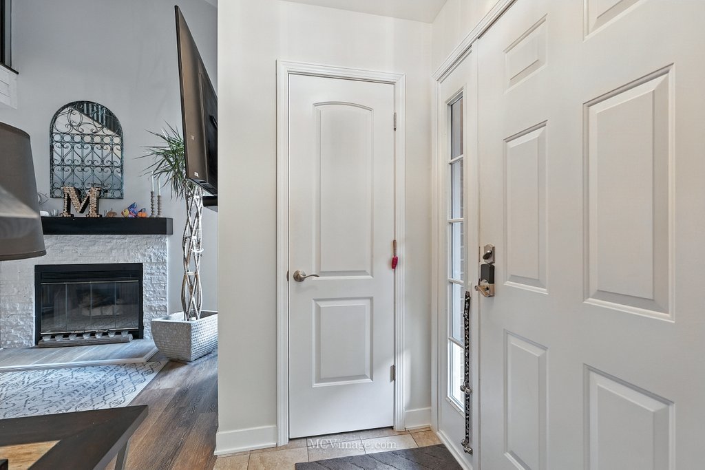 10015 Cambridge Drive