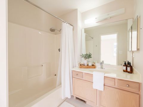 Tiny photo for 369 Lakeview Circle, Bolingbrook, IL 60440 (MLS # 12555524)